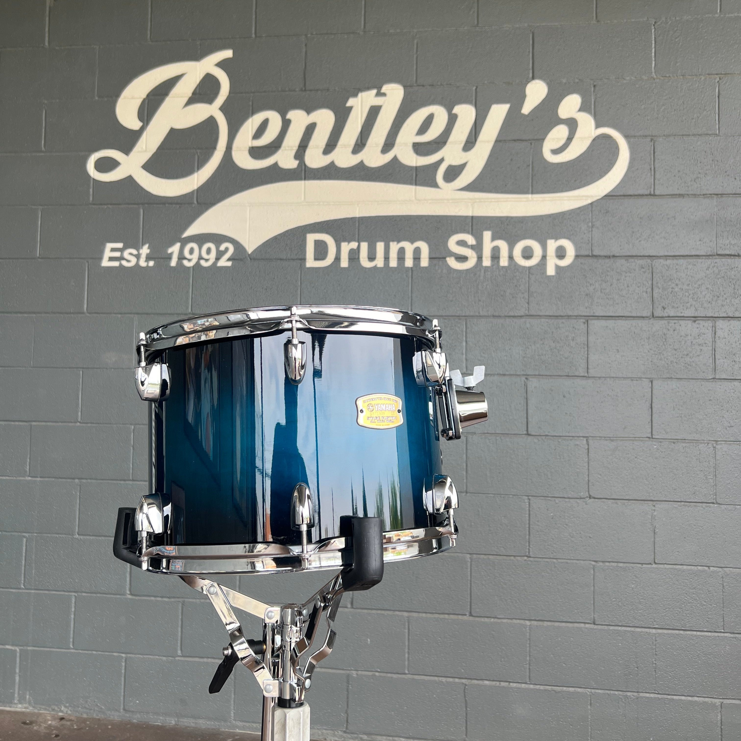 Tom de rack Yamaha SBT1309-DUS Stage Custom Birch de 9 x 13" en color azul intenso Sunburst